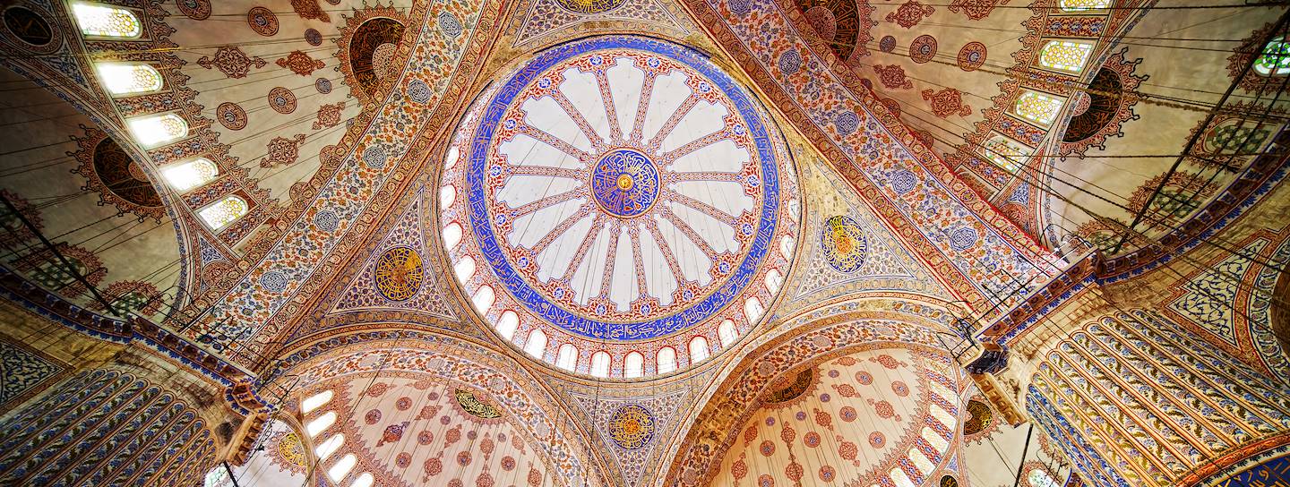 Vue intérieure de la Mosquée Sultan Ahmet Camii (Mosquée Bleue) à Istanbul - Turquie