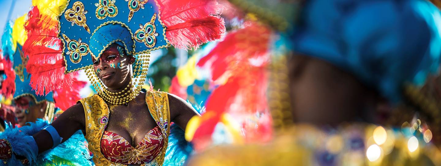 Danseuse dans le défilé des Jours Gras à Pointe à Pitre - Grande Terre - Guadeloupe
