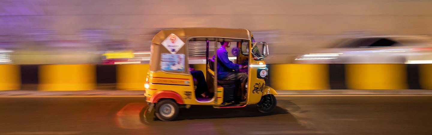 Tuk-tuk, by night - Phnom Penh - Cambodge 