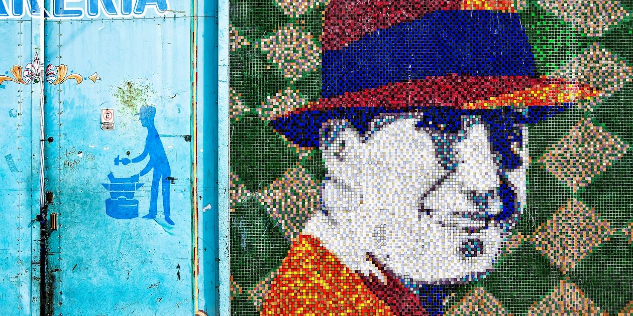 Street art à Buenos Aires : portrait de Carlos Gardel - Argentine