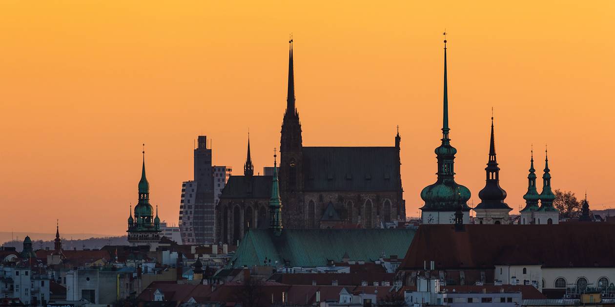 Clochers de Brno au coucher du soleil - République Tchèque