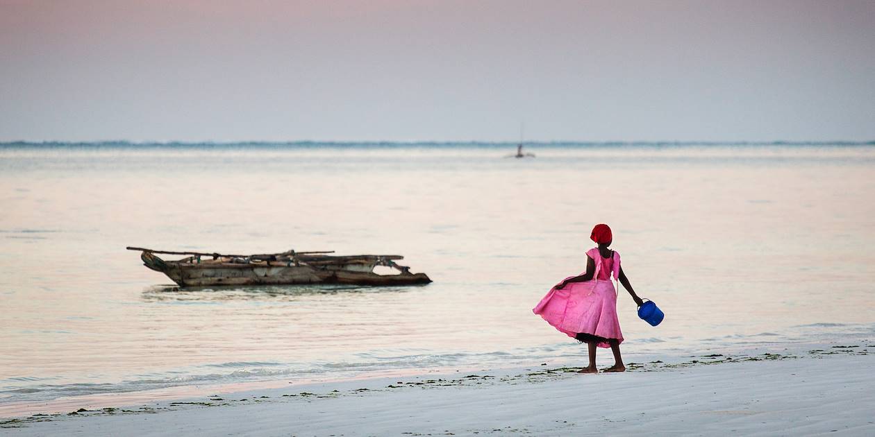 Coucher de soleil sur une plage de Zanzibar - Tanzanie