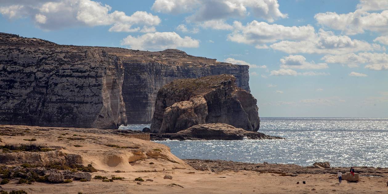 Vue sur la Fenêtre d'Azur depuis la baie de Dwejra - San Lawrenz - Île de Gozo - Malte