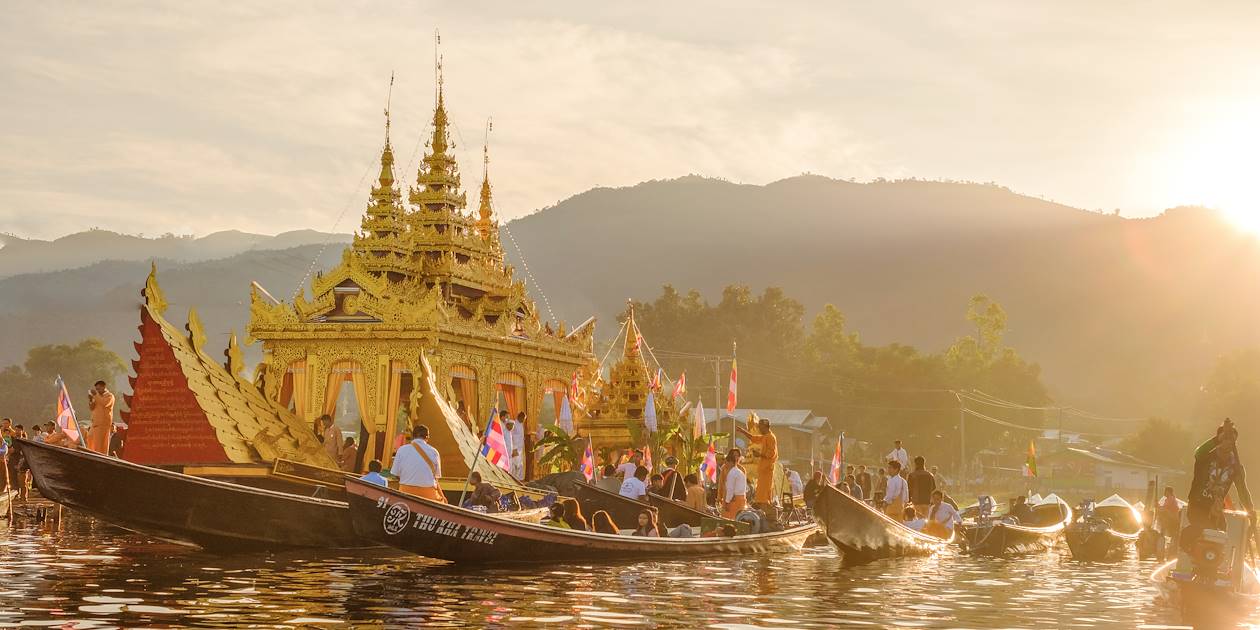 Festival Phaung-Daw U sur le Lac Inle - Birmanie
