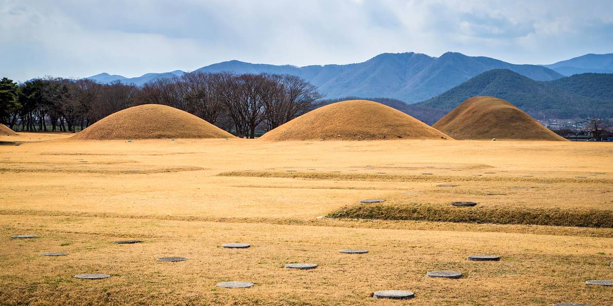 Tombes royales dans la parc des Tumulus - Gyeongju - Corée du Sud