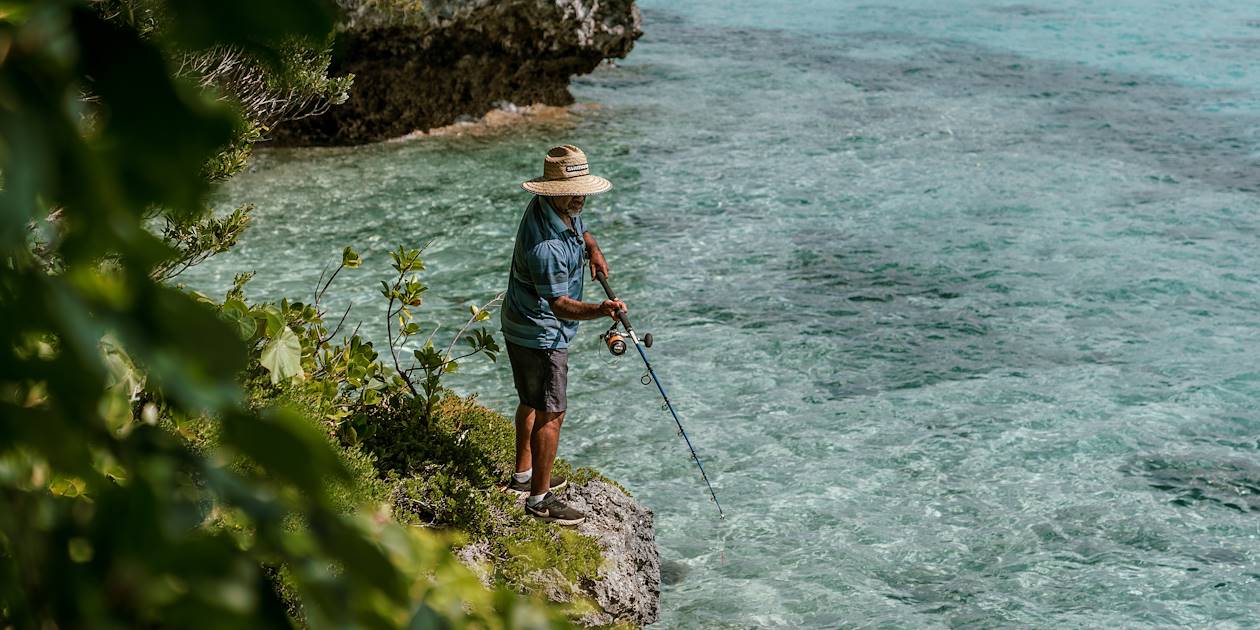 Pêcheur à Lifou - Nouvelle Calédonie