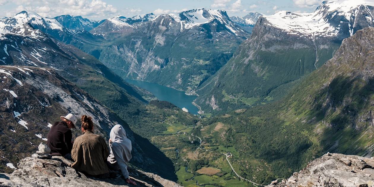 Dalsnibba, plateforme offrant une vue spectaculaire sur le Geirangerfjord - Norvège