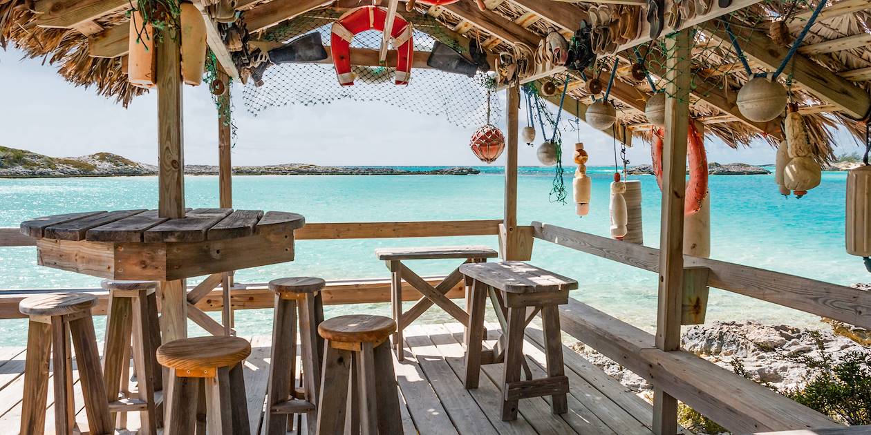 Restaurant de plage dans les îles Exumas - Bahamas