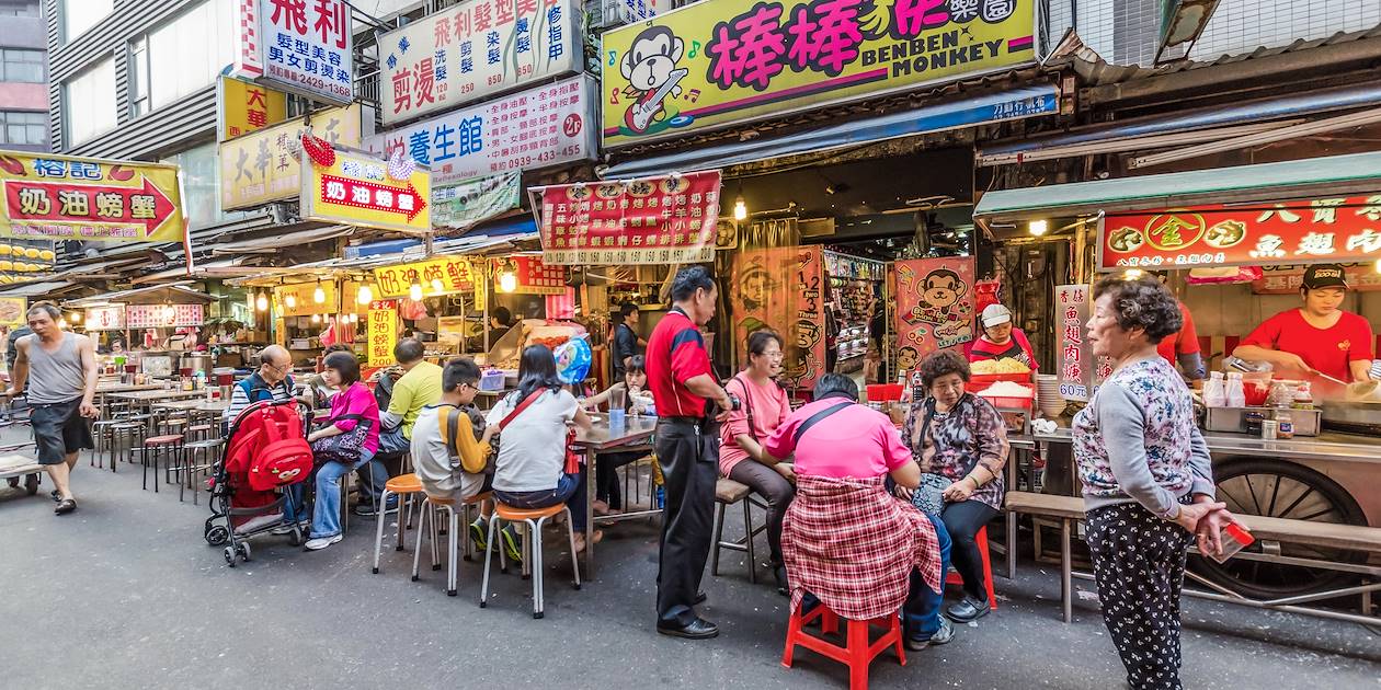 Scène de vie dans un marché de Keelung - Taïwan