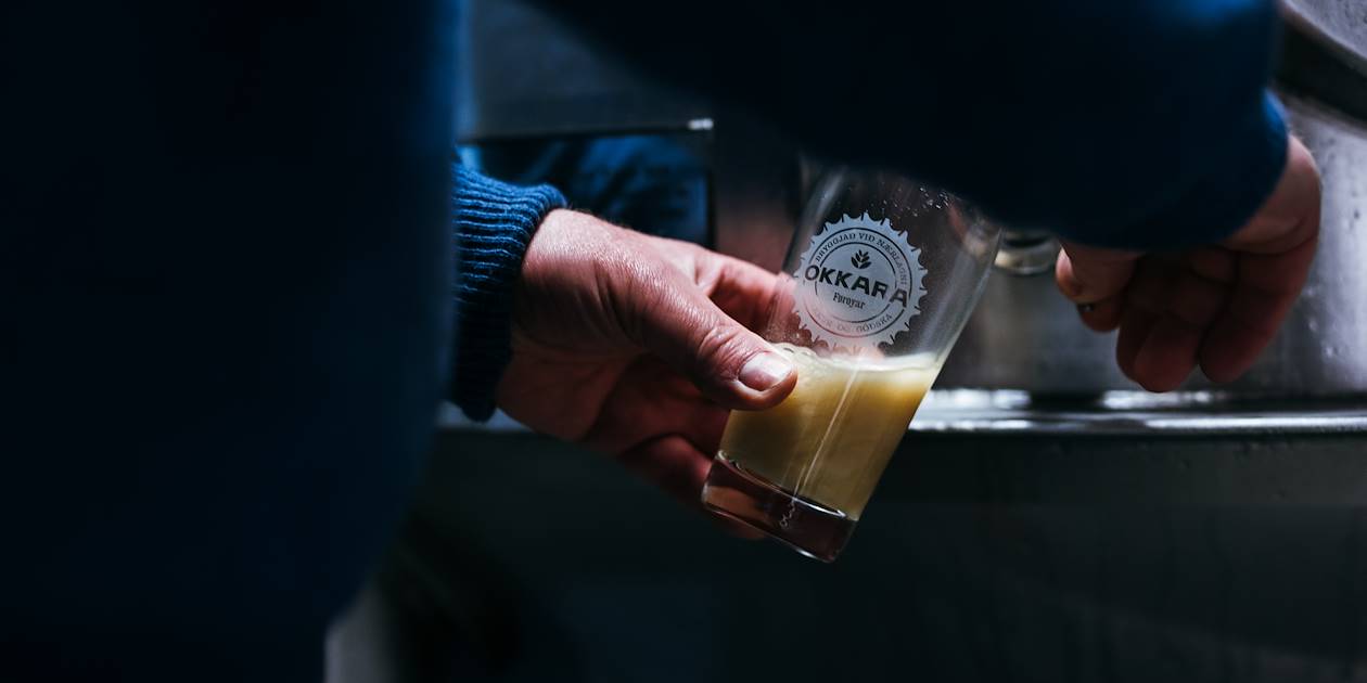 Prendre une bière locale - Îles Féroé