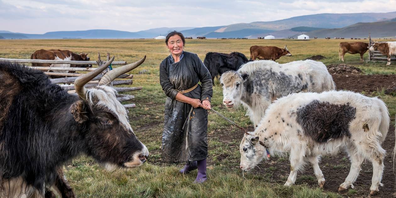 Portrait d'une éleveuse nomade - Mongolie