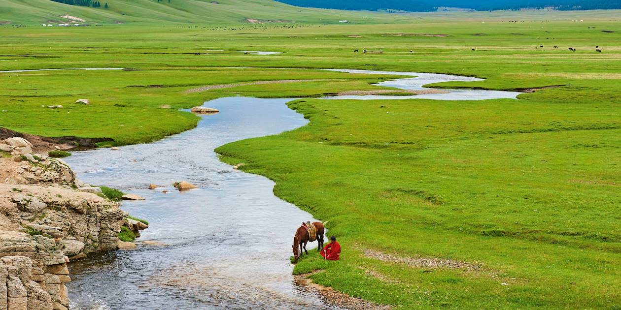 Cavalier mongol dans la province d'Arkhangai - Mongolie