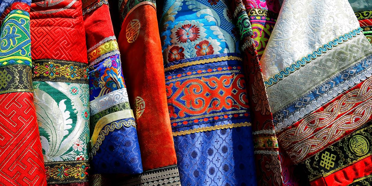 Costumes traditionnels mongols - Mongolie