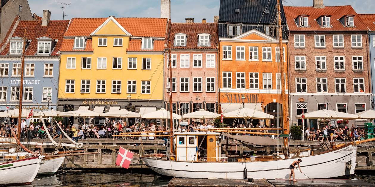 Canal Nyhavn et ses maisons colorées - Copenhague - Danemark