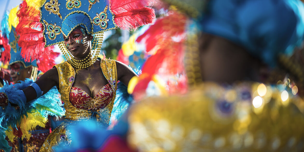 Danseuse dans le défilé des Jours Gras à Pointe à Pitre - Grande Terre - Guadeloupe