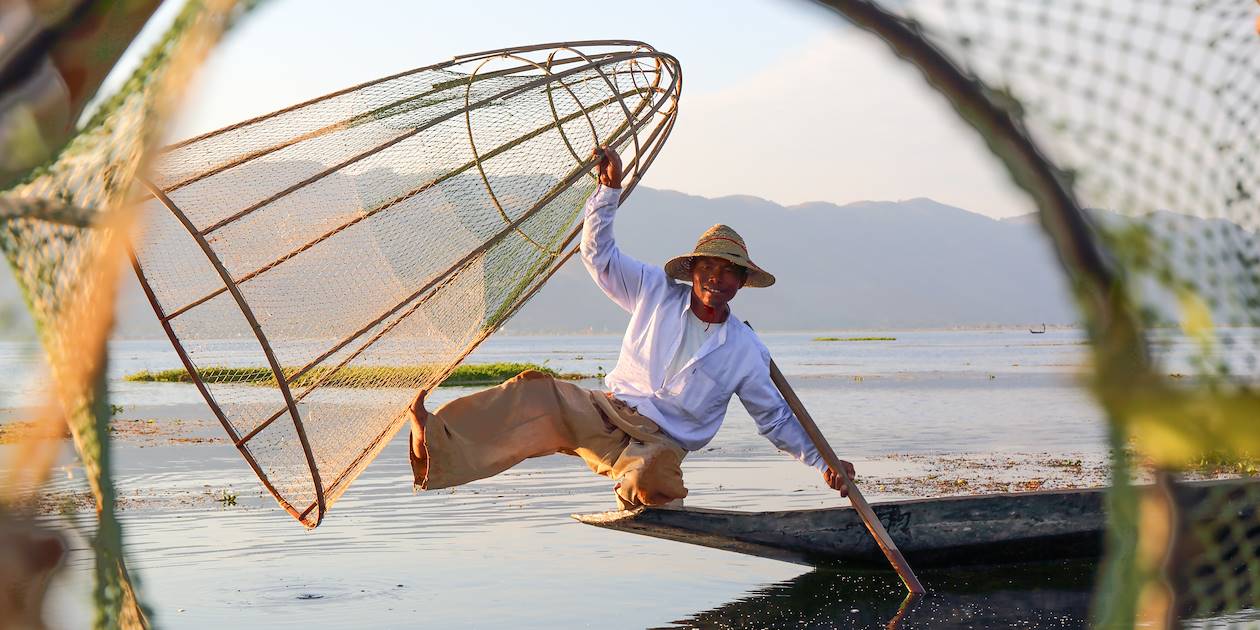 Pêcheur traditionnel sur le Lac Inle - Birmanie