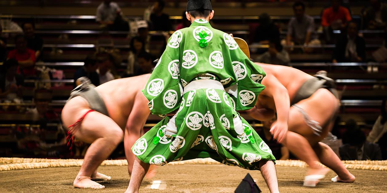 Combat de sumo à Ryogoku Kokugikan - Tokyo - Japon