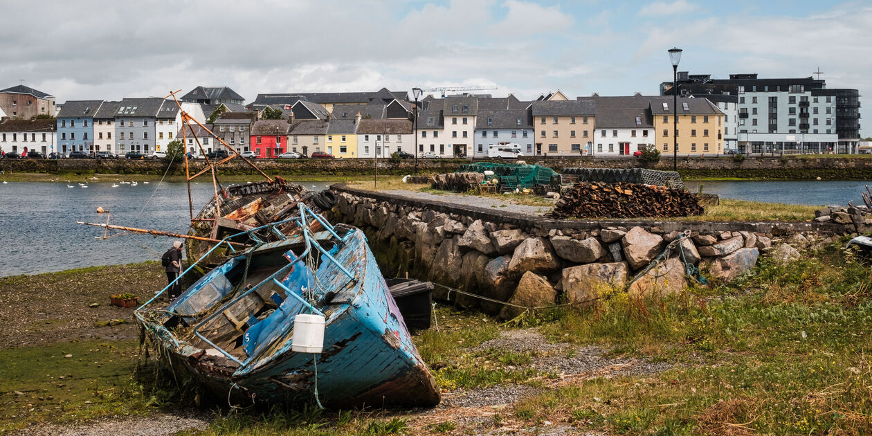 Epaves de bateaux au Claddagh Quay - Galway - Irlande 