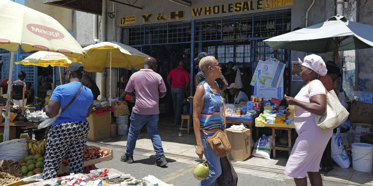 Scène de vie sur un marché de Kingston - Jamaïque