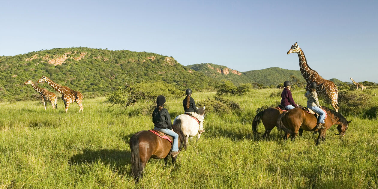 A cheval au bord du lac Naïvasha - Kenya