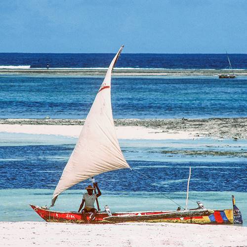 Sur une plage de Mombasa - Kenya