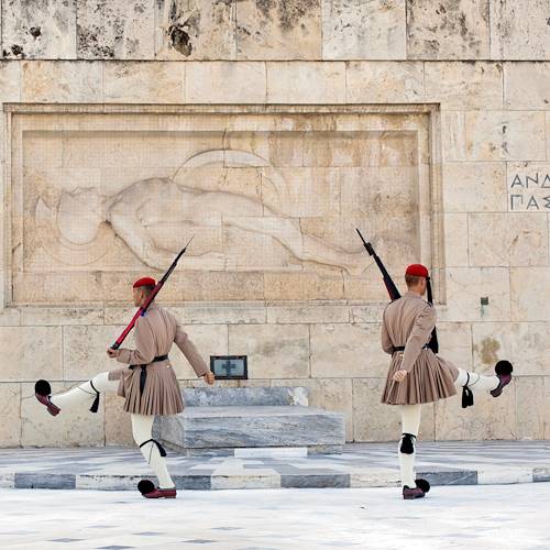 Gardes devant le Parlement grec, place Syntagma - Athènes - Grèce