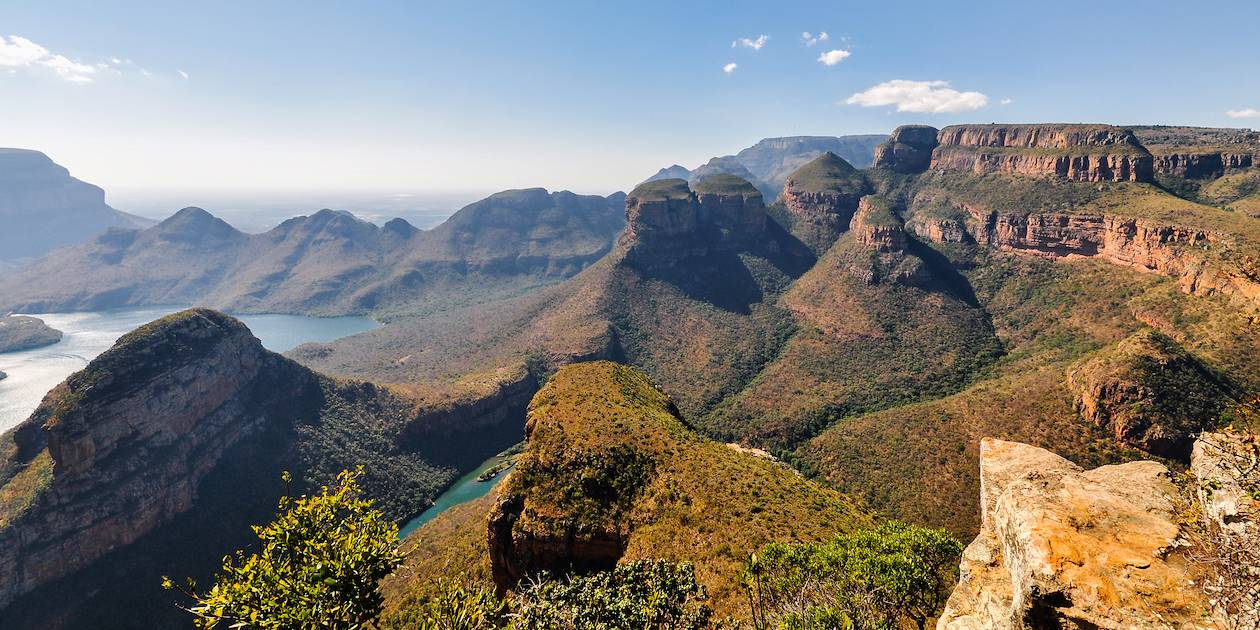 Panorama avec les "Three Rondavels" à droite - Blyde River Canyon - Afrique du Sud