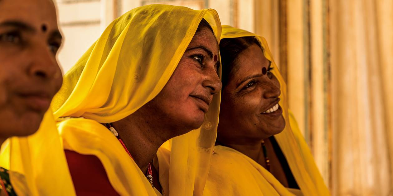 Portrait de femmes en sari traditionnel - Inde
