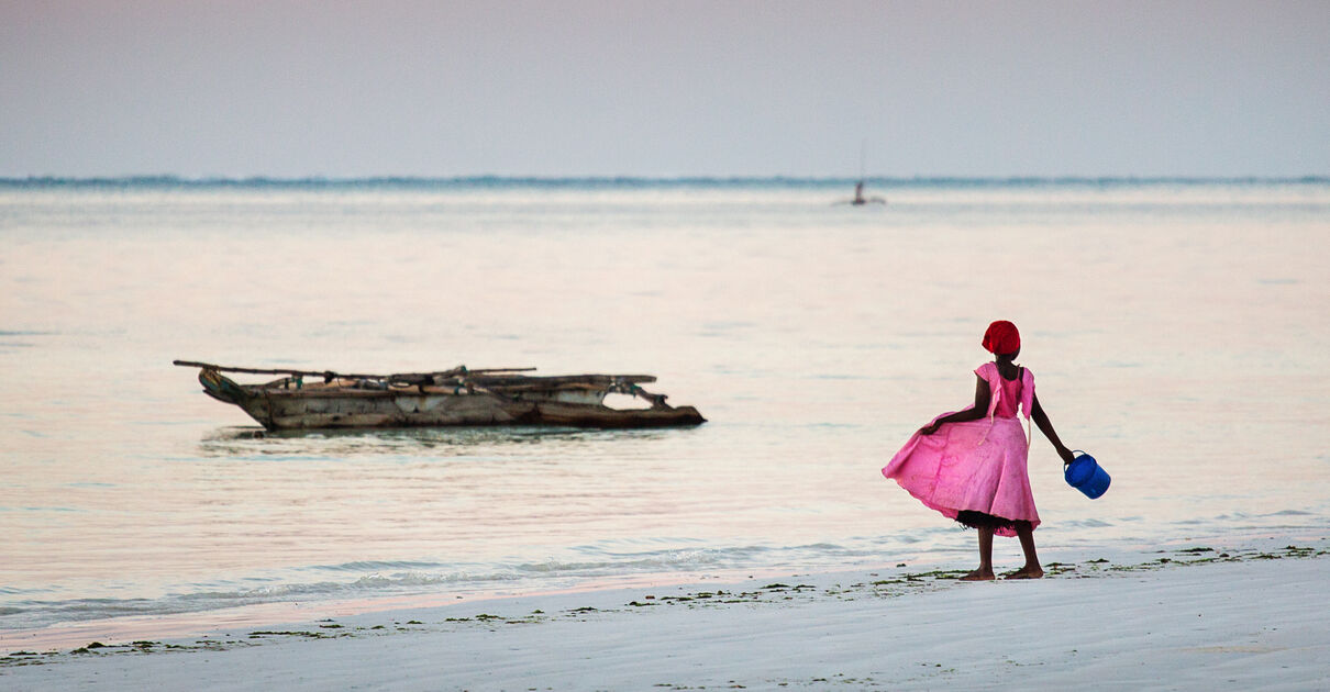 Coucher de soleil sur une plage de Zanzibar - Tanzanie