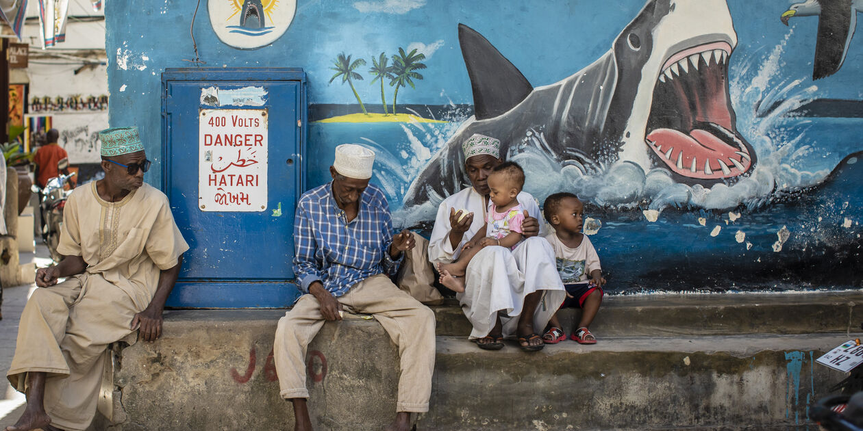 Street art dans une rue de la ville - Stone Town - Zanzibar Vieille Ville - Tanzanie