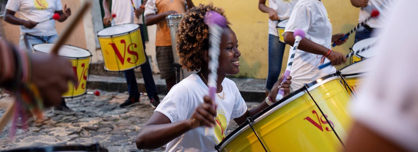 Concert de percussions dans une rue de Pelourinho - Salvador - Brésil