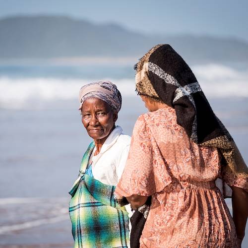 Portrait de femmes sur la plage principale de l'estuaire de Santa Lucia - Santa Lucia - KwaZulu-Natal - Afrique du Sud