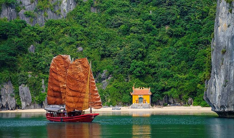 Jonque dans la baie de Ha Long - Vietnam