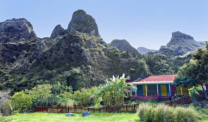 Refuge coloré dans la montagne - La Réunion
