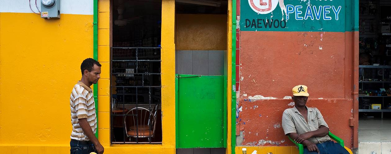 Etal de fruits dans une ruelle de Saint-Domingue - République Dominicaine