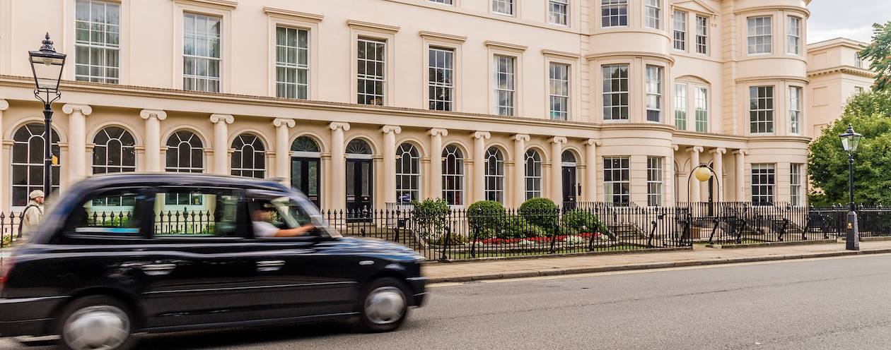 Taxi dans les rues de Londres - Angleterre - Royaume-Uni