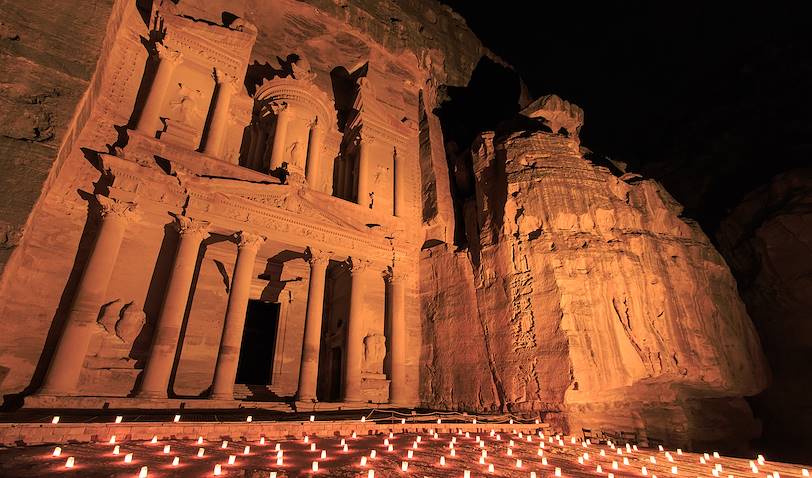 Le Khazneh, by night - Petra - Jordanie