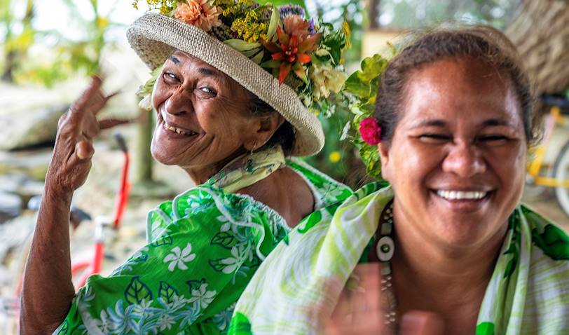 Portrait de deux femmes polynésiennes sur l'île de Huahiné - Polynésie Française