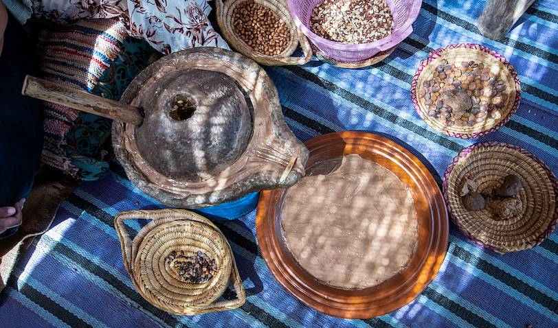 Fabrication de l'huile d'argan - Maroc