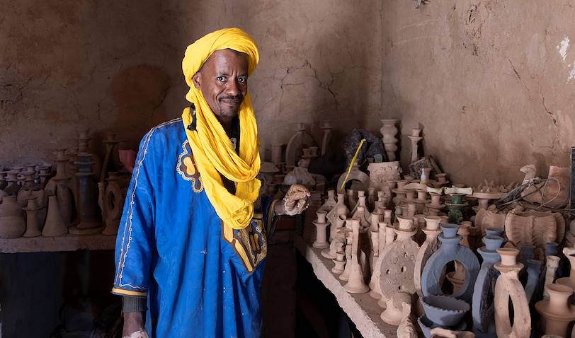 Chez Ait Dani, poterie berbère de Tamegroute : portrait de Said - Vallée du Drâa - Maroc