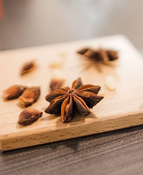 Atelier de fabrication du gin à la distillerie Listoke - Tenure - Irlande