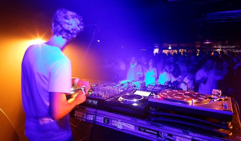 DJ dans un club berlinois - Allemagne