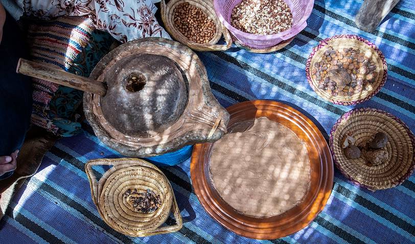 Fabrication de l'huile d'argan - Maroc