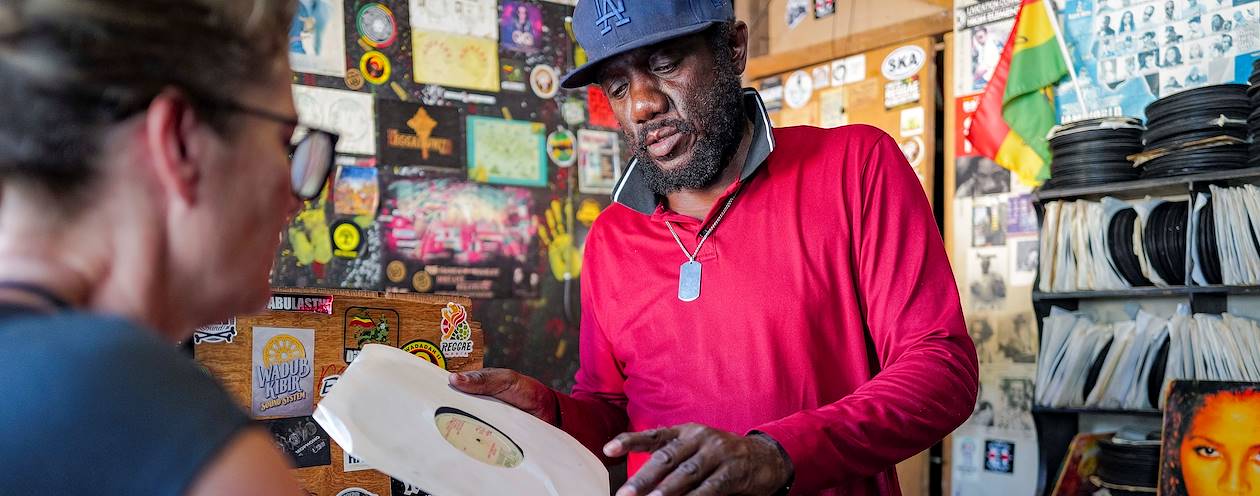 Rencontre avec un disquaire à Kingston : Rockers International Records - Jamaïque