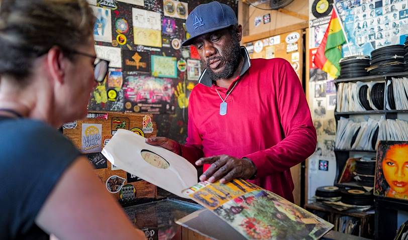 Rencontre avec un disquaire à Kingston : Rockers International Records - Jamaïque