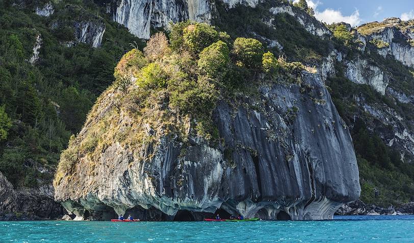 Chapelles de marbre en kayak sur le Lac Général Carriera - Chili