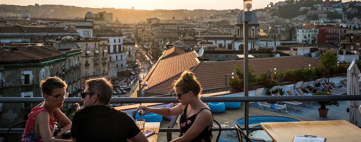 Terrasse d'un restaurant à Naples - Italie