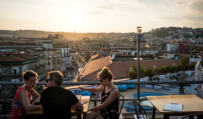 Terrasse d'un restaurant à Naples - Italie