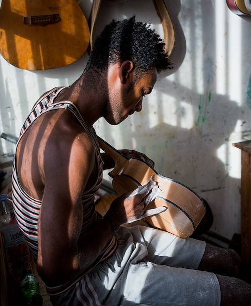 Visite de l’atelier du luthier Aniceto Gomes - Mindelo - Île de Sao Vicente - Cap Vert