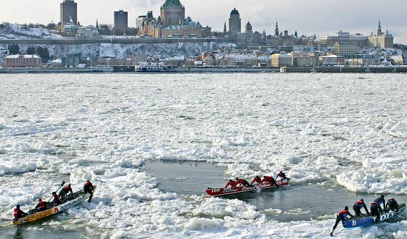 Canot à glace sur le fleuve Saint-Laurent - Québec - Canada